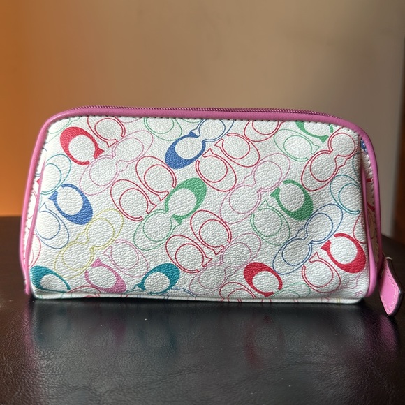 Coach Signature Chelsea Cosmetic Bag - Picture 4 of 8